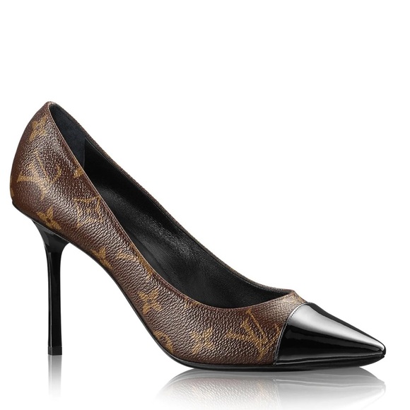 Louis Vuitton Black High Heels with Glossy Finish - Picture 7 of 8